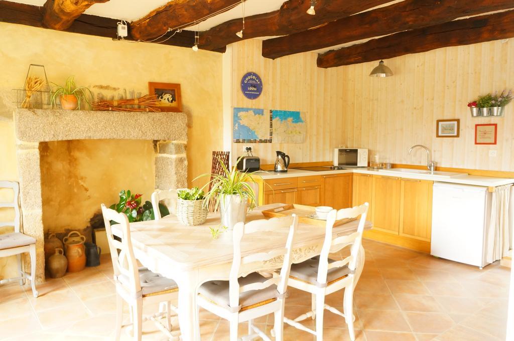 Ker Neizh Breizh - Chambres D'Hotes - Le Petit Chatelier Saint-Samson-sur-Rance Exterior photo